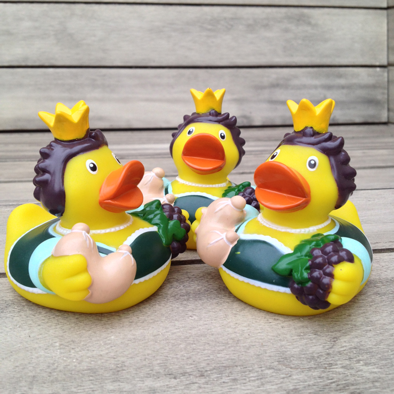 Pfälzische Weinkönigin Badeente